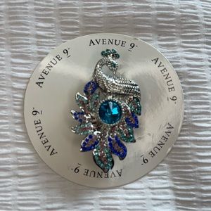 NEW stunning Peacock brooch Avenue 9 silver tone go comes in original tin
